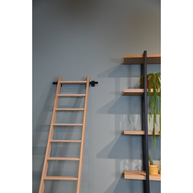 Bibliotheektrap van beukenhout