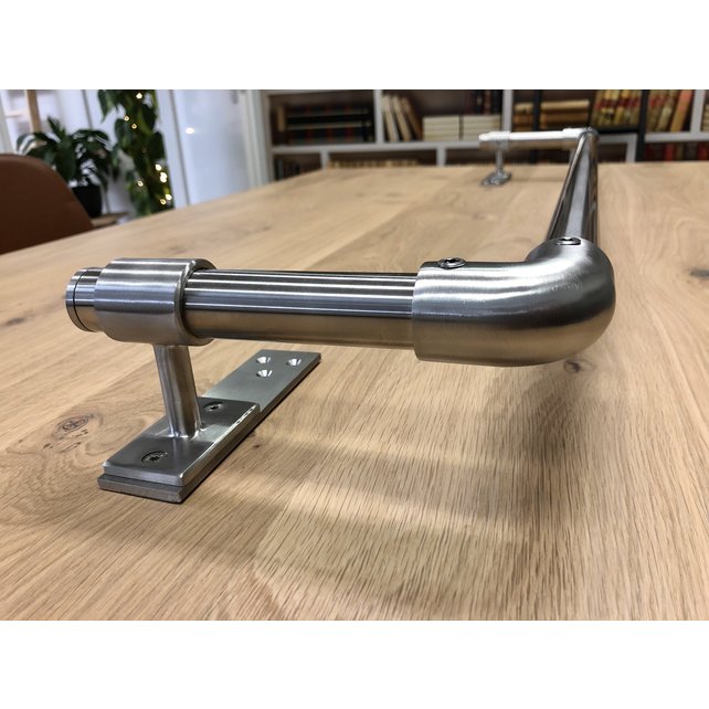 RVS trapleuning voor houten trap