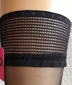 Pretty Polly 20D. Geo Hold Ups Pretty Polly 20D. Geo Hold Ups