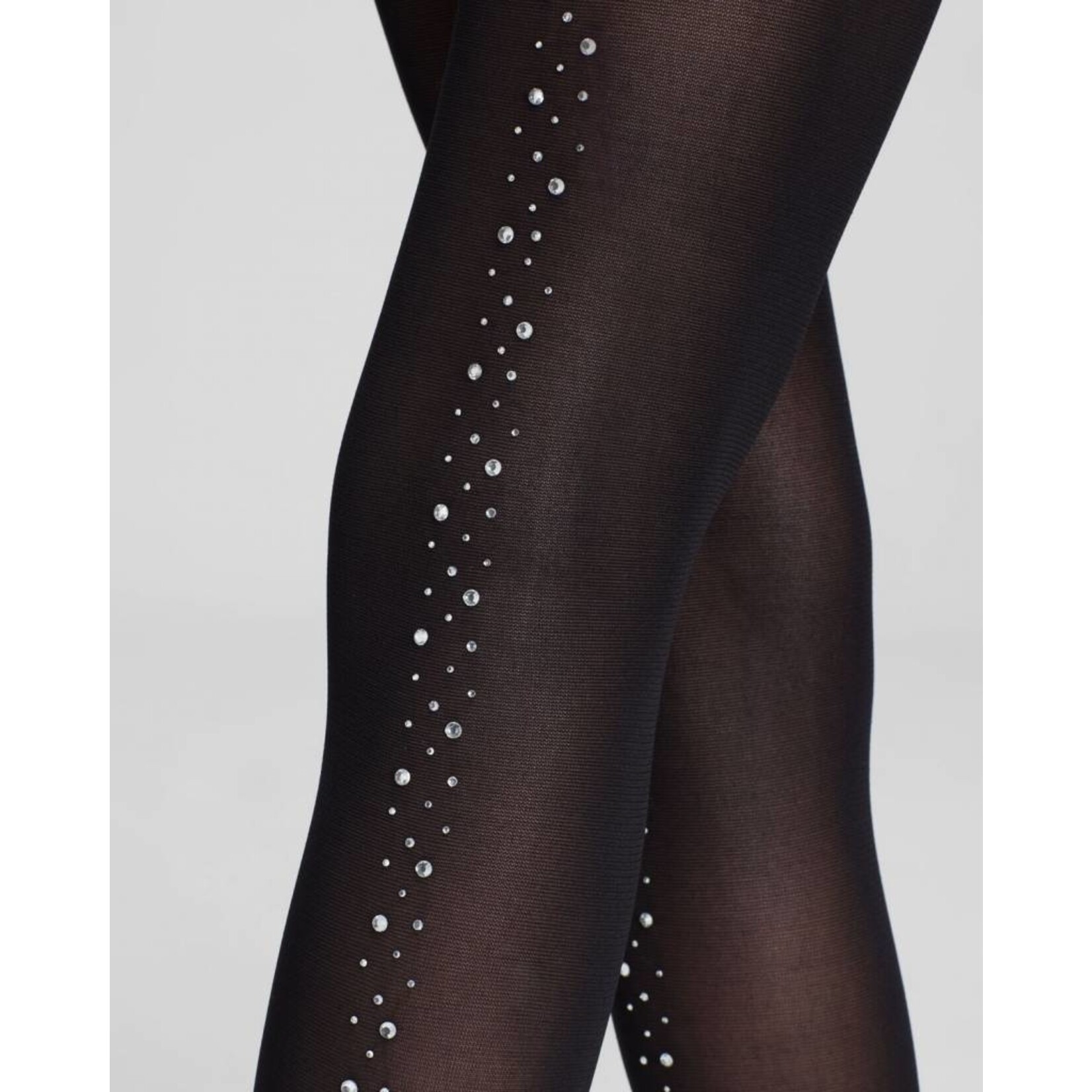 Pretty Polly  Embellished Backseam panty met strass naad op de achterkant.