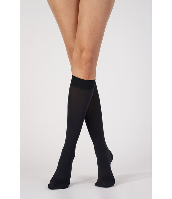 Aristoc 80D. Soft Microfibre Luxury Opaque Kniekousje