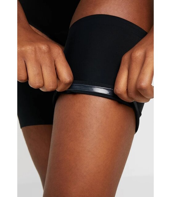 Pretty Polly Curves Smooth  Anti Chafing Bands Pretty Polly Curves Smooth  Anti Chafing Bands