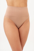 Naadloze string met licht corrigerend effect.