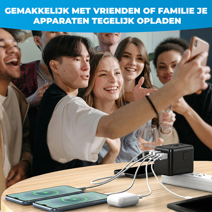 JVS Products Universele wereldstekker - Snellader 35W - Reisstekker - Internationale Reisadapter - 2x USB-C en 2x USB-A - 180+ Landen - Amerika (USA) - Zuid Amerika - Engeland (UK) - Azië - Europa - Afrika - 2500W - Wereldstekker lichtgewicht - Zwart