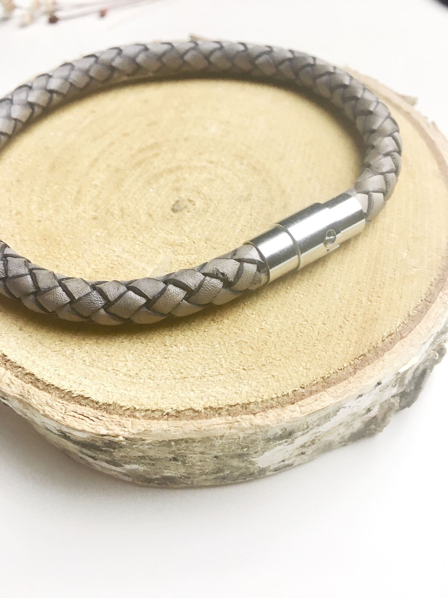 Atelier Albertine  vintage grey leren heren armband incl. graveren