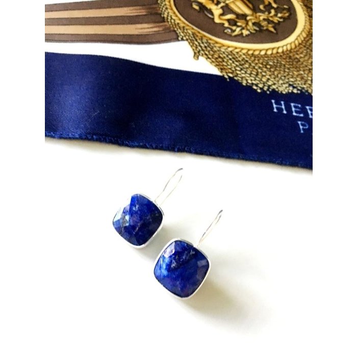 Atelier Albertine sterling zilveren oorbellen Lapis Lazuli