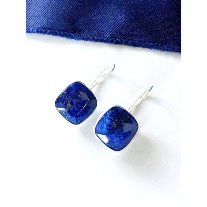 Atelier Albertine sterling zilveren oorbellen Lapis Lazuli