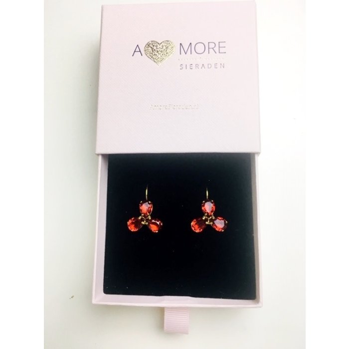 Atelier Albertine Goud Vergulde oorbellen rode Swarovski Crystals