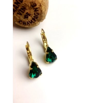 Amore Sieraden Verfijnde Goud Vergulde oorbellen Emerald Swarovski Crystal
