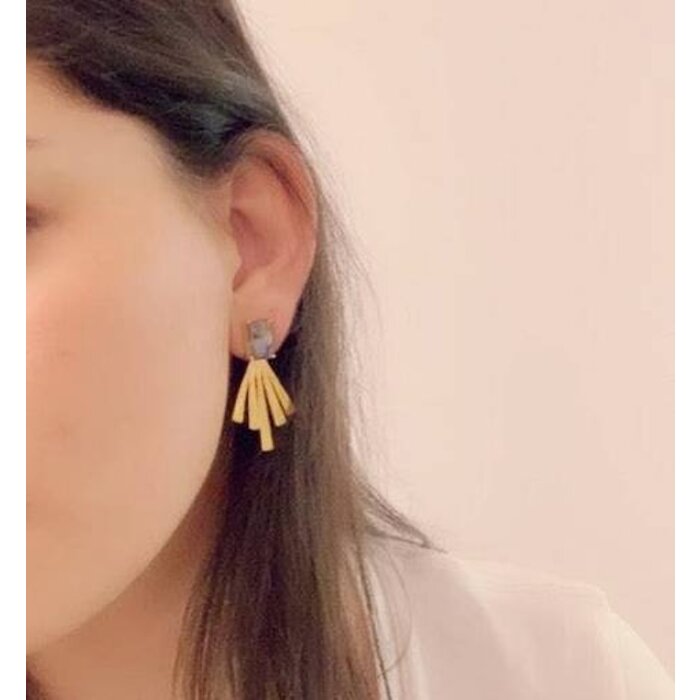 Atelier Albertine 18k vergulde oorbellen met blauwe chalcedoon