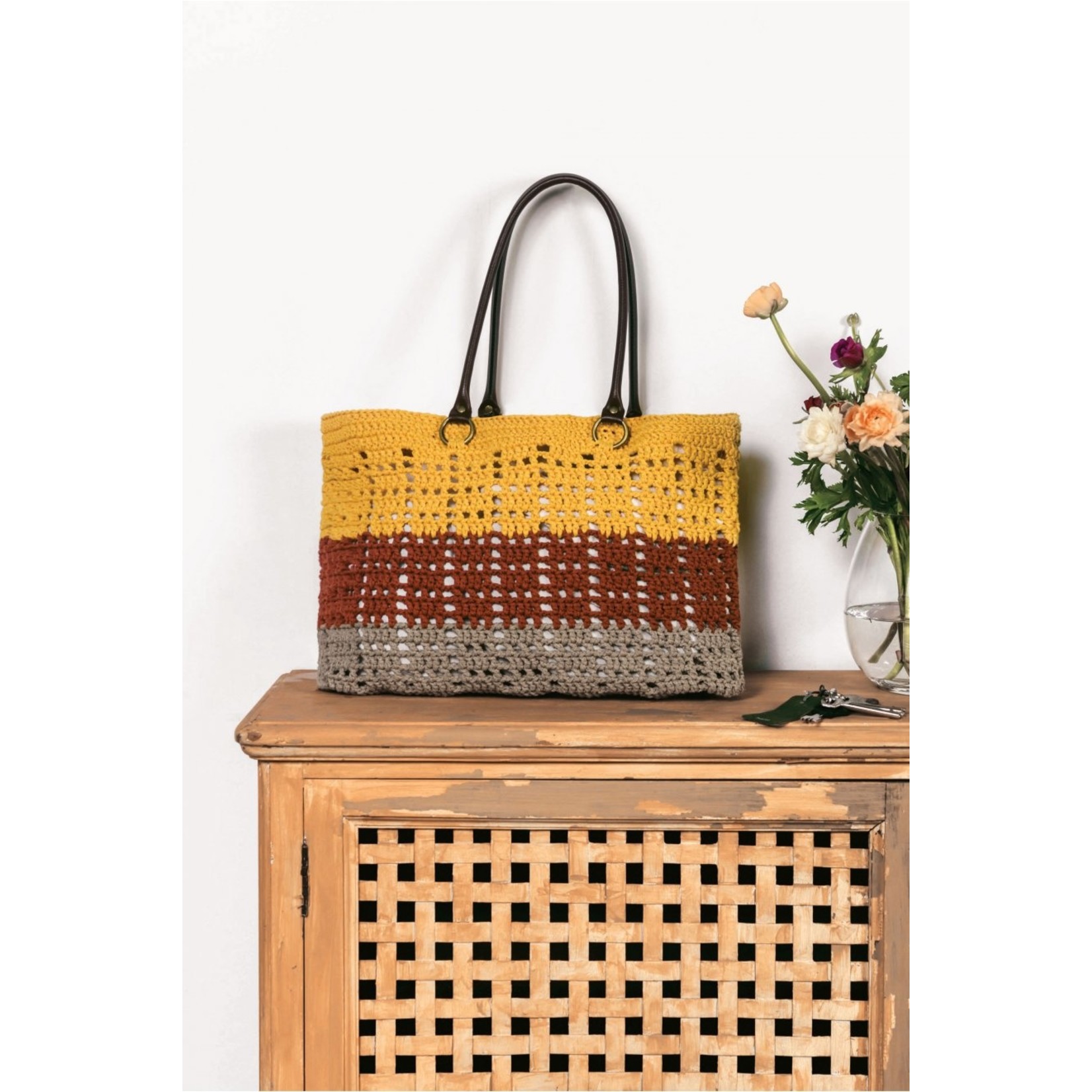 DMC Nova Vita 4 72 Zwart