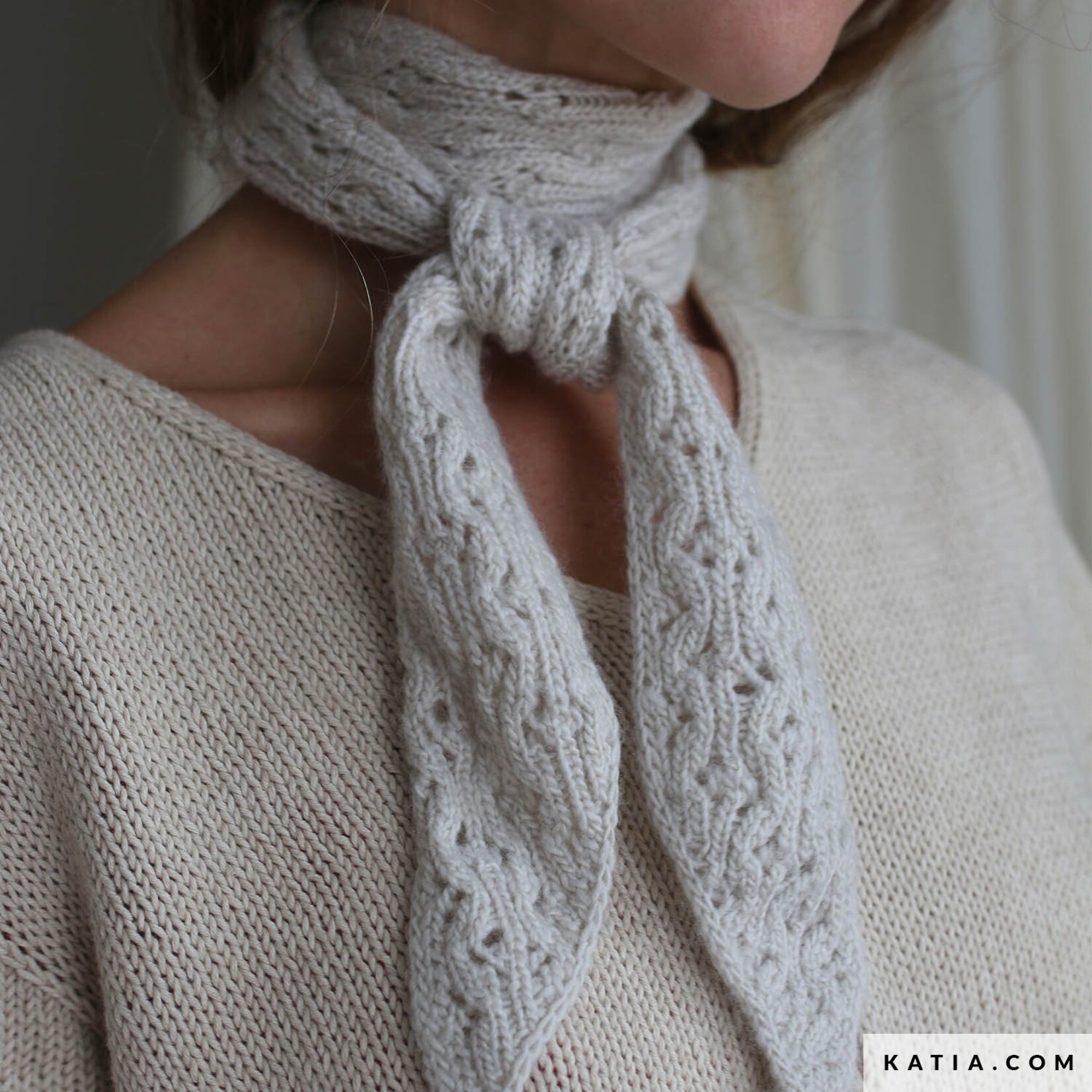 Scheepjes Gratis Breipatroon Noisette Shawlette van @trusthemojo