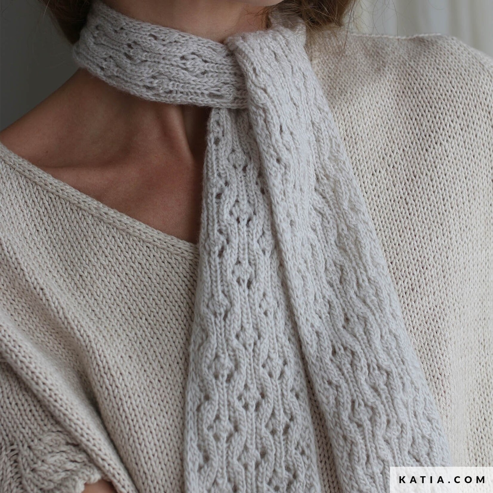 Scheepjes Gratis Breipatroon Noisette Shawlette van @trusthemojo