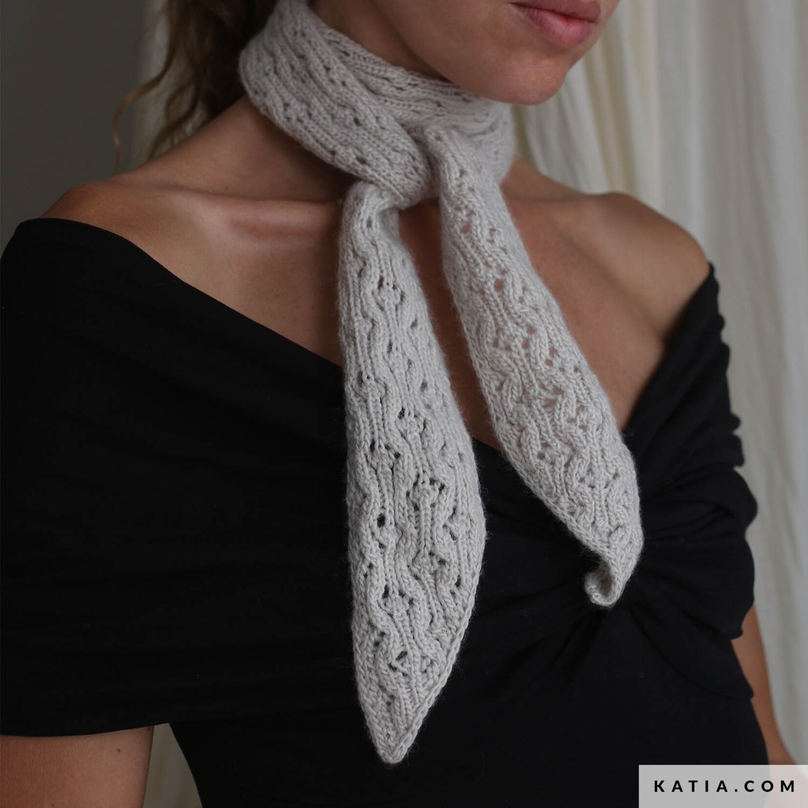 Scheepjes Gratis Breipatroon Noisette Shawlette van @trusthemojo