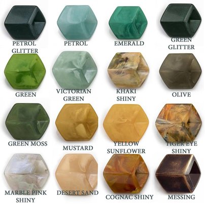 CUBE COLLECTION LOSSE CUBES BASISKLEUREN GEEL GROEN De afmeting van de CUBE is 46x36mm.