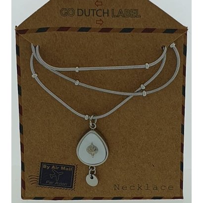 GO-DUTCH LABEL Go Dutch Label Edelstalen Ketting Kort met Druppelvormig hangertje met  wit parelmoer Zilverkleurig met een klein natuursteentje