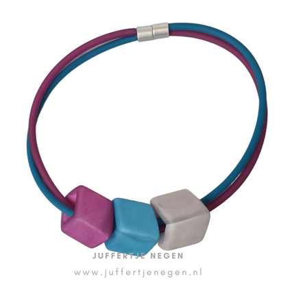 CUBE COLLECTION CUBE KETTING 2 lijns Purple Petrol met 3 Cubes