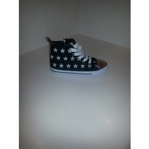 Blauwe sneaker met witte sterretjes