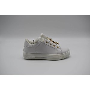 Witte sneaker met gouden sterren