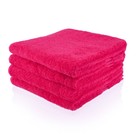 Washandje fushia geborduurd met naam