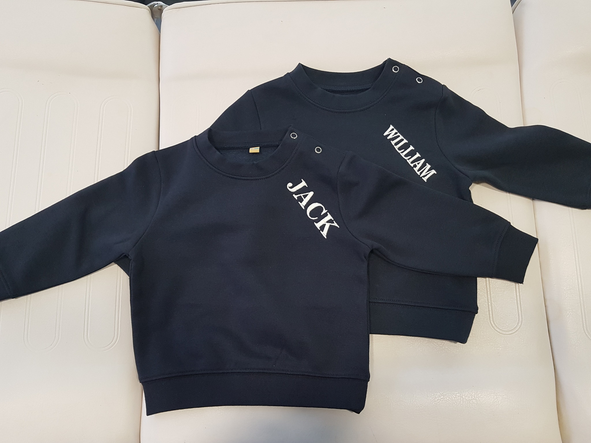 Navy kinder trui met naam geborduurd (6 maanden - 4 jaar) Star Queen