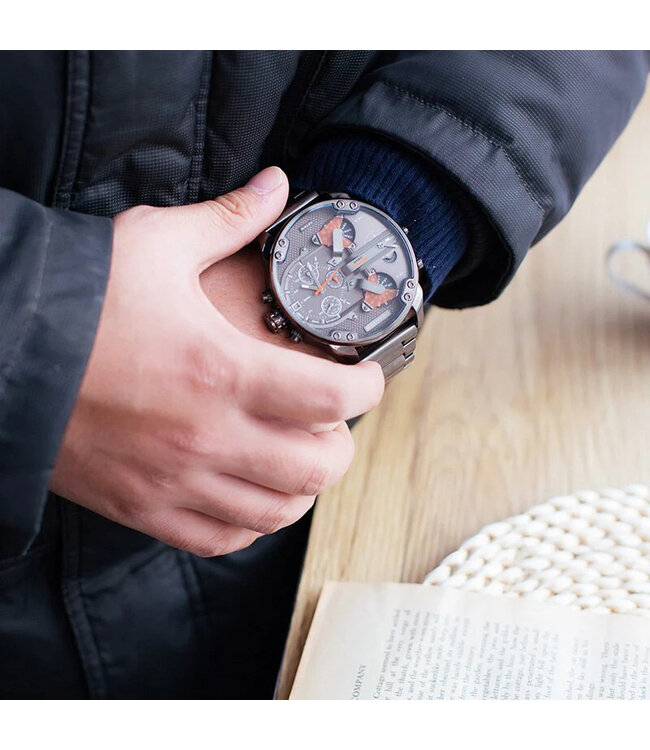 Diesel  Mr. Daddy in Grau DZ7315 Herrenuhr