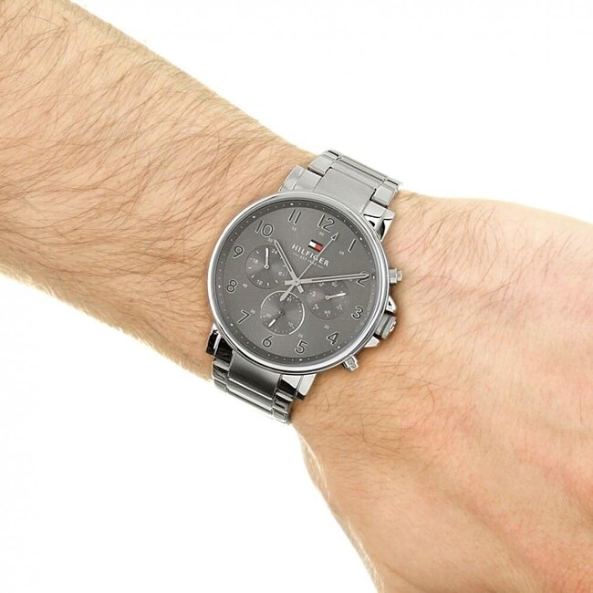 Tommy Hilfiger Dressed Up 1710382 Herrenuhr