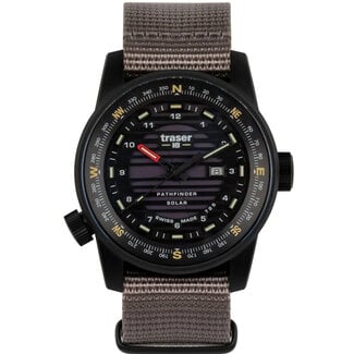 Traser H3 111400 Herrenuhr P68 Pathfinder Solar 46mm 10ATM