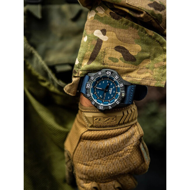 Traser H3 110724 P99 Q Tactical Blue Herrenuhr 46mm 20ATM