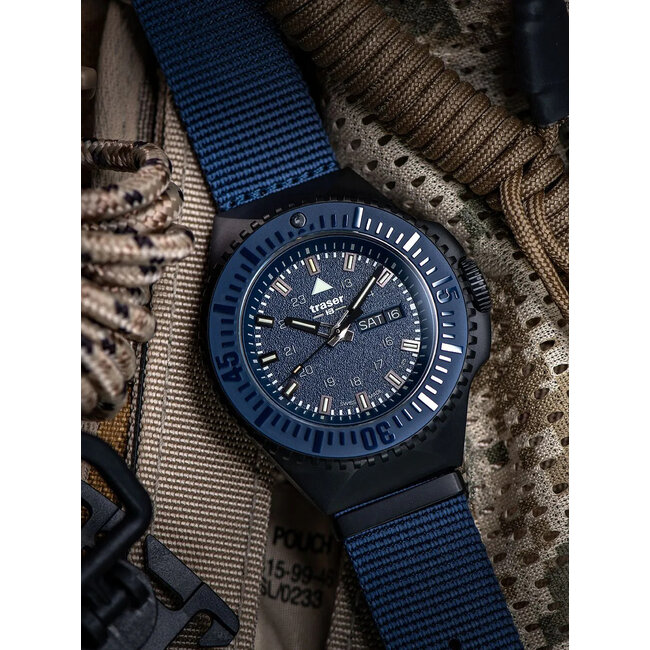 Traser H3 109856 P69 Black Blue Herrenuhr 46mm 20ATM