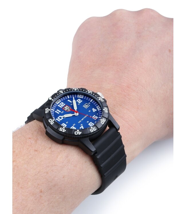 XS.0323.L Herrenuhr Sea 44 mm