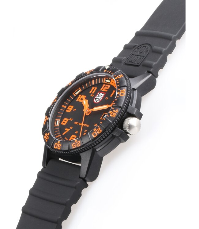 XS.0329 Herrenuhr Leatherback 44 mm