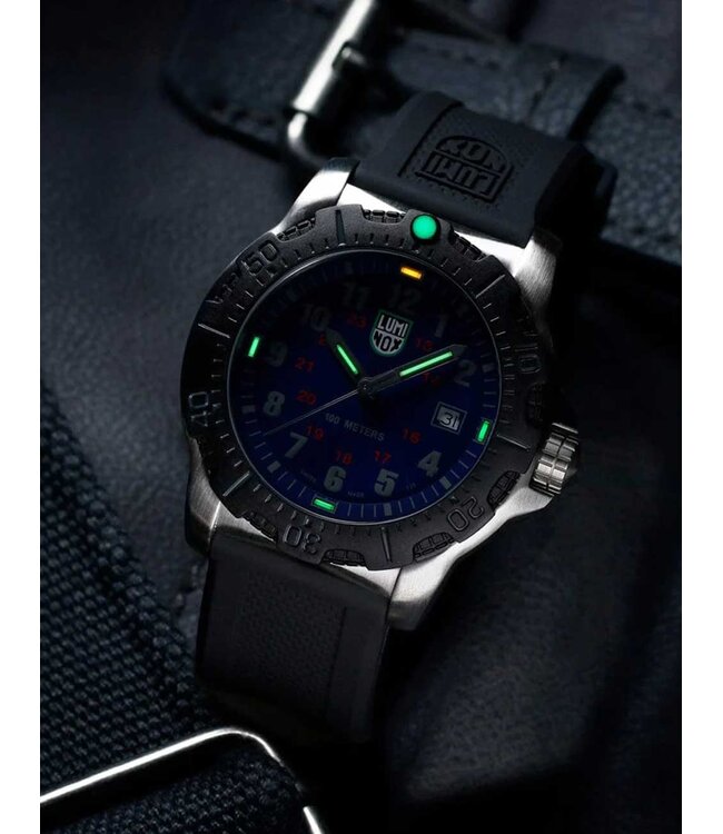 X2.2133 Herrenuhr Manta 45 mm