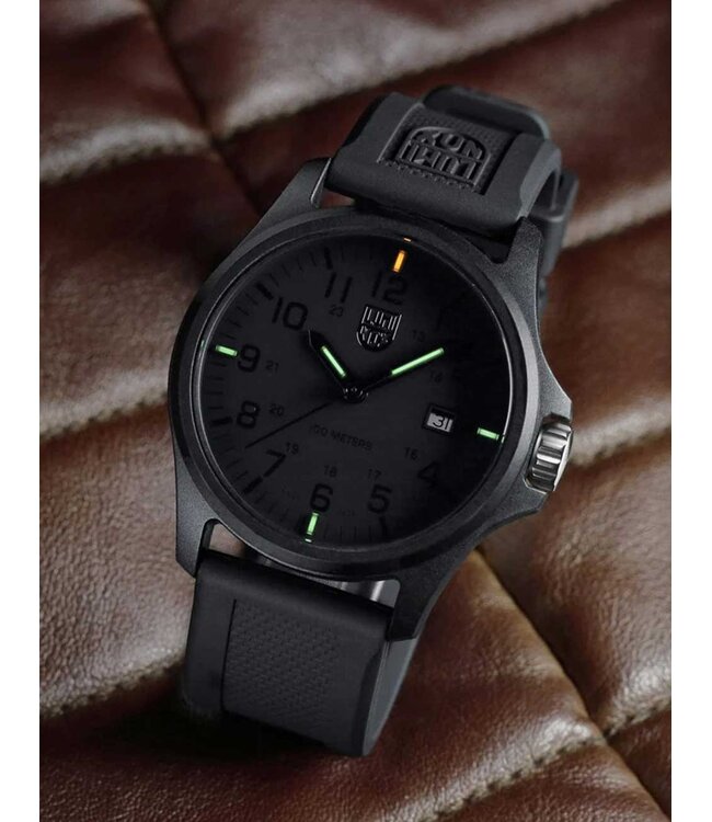 X2.2402 Herrenuhr Patagonia 43 mm