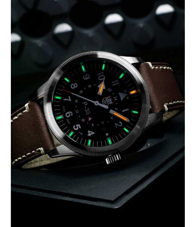 XA.9521 Herrenuhr P-38 42 mm