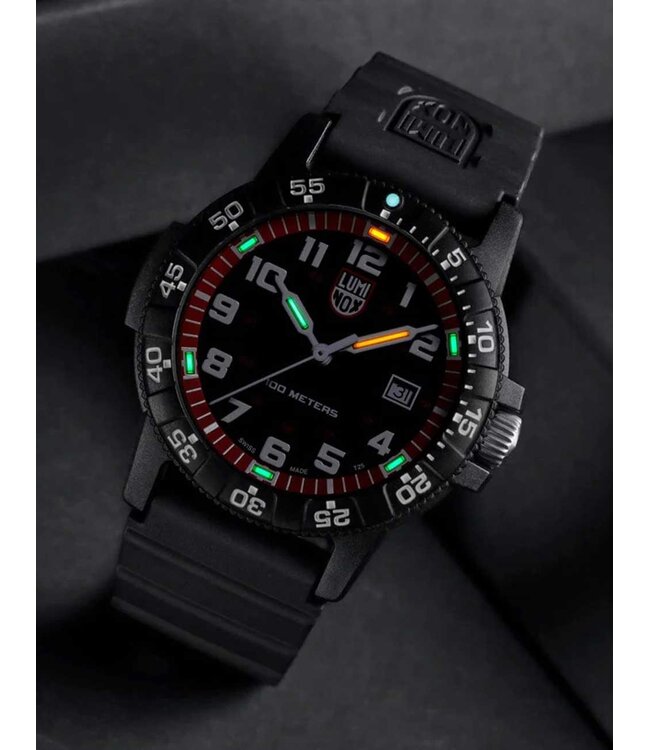 XS.0335 Herrenuhr Leatherback 44 mm