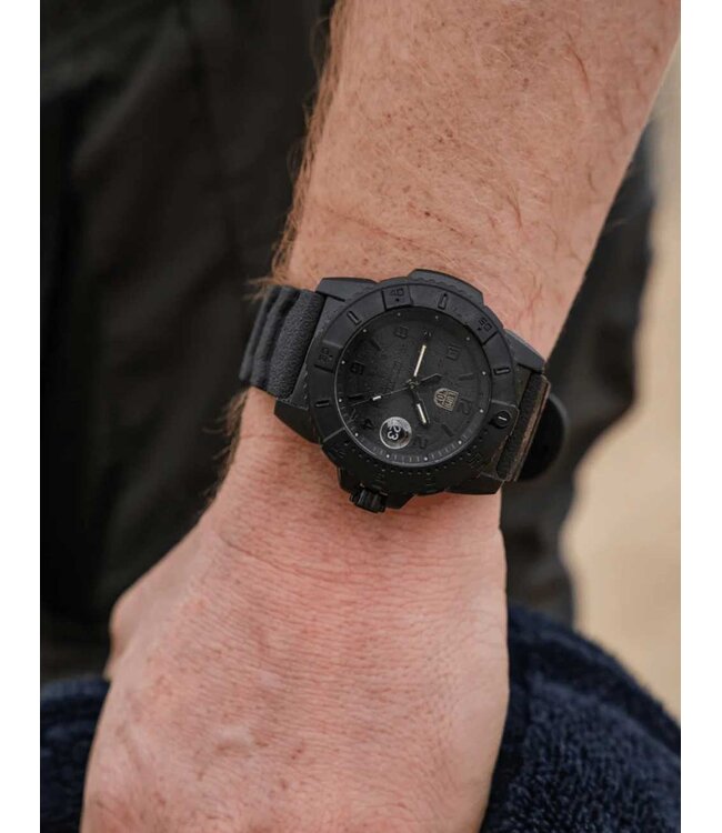 XS.3601.BO.NSF Herrenuhr Navy 45 mm