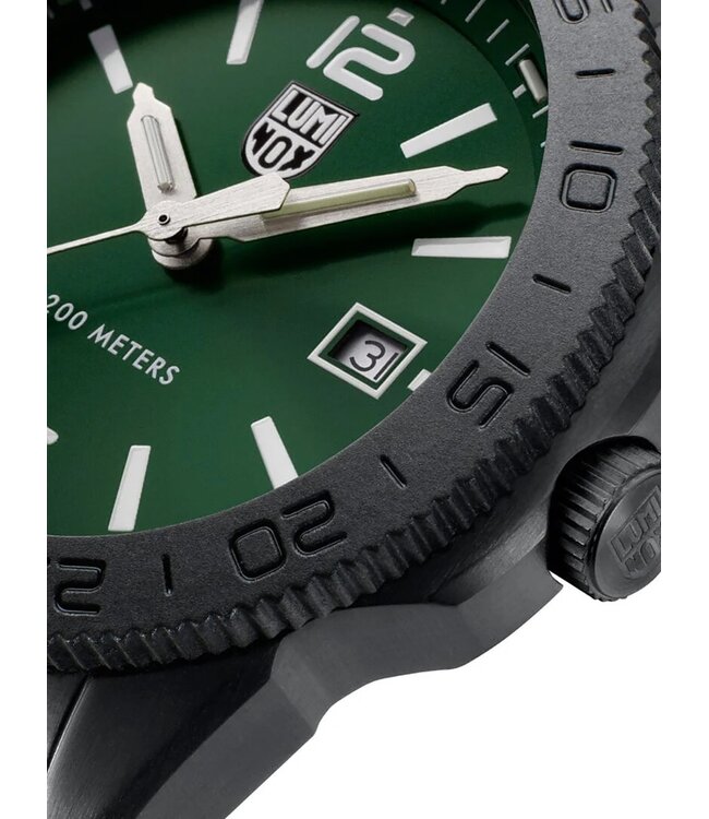 XS.3137.B Herrenuhr Pacific 44 mm