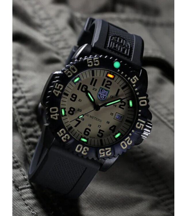 X2.2055.SAND Herrenuhr Sea 44 mm