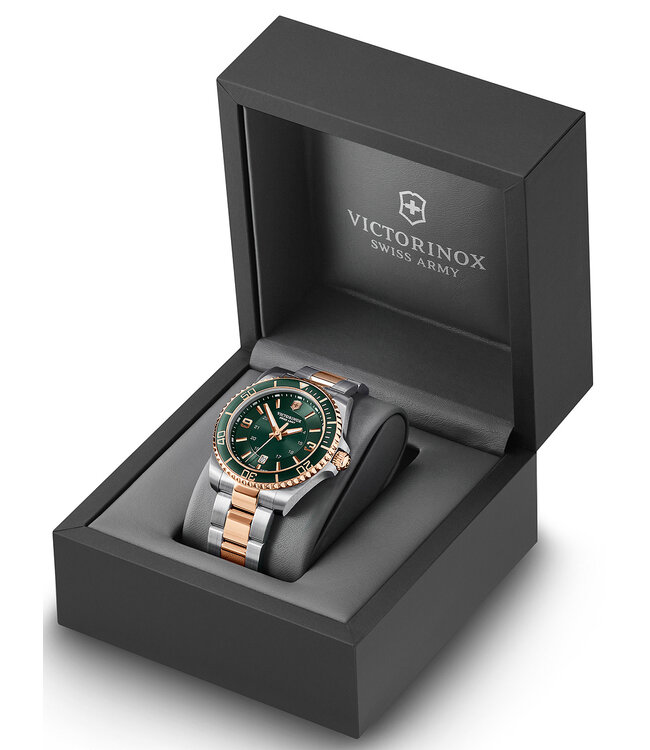 Victorinox  242008 Herrenuhr Maverick 43 mm