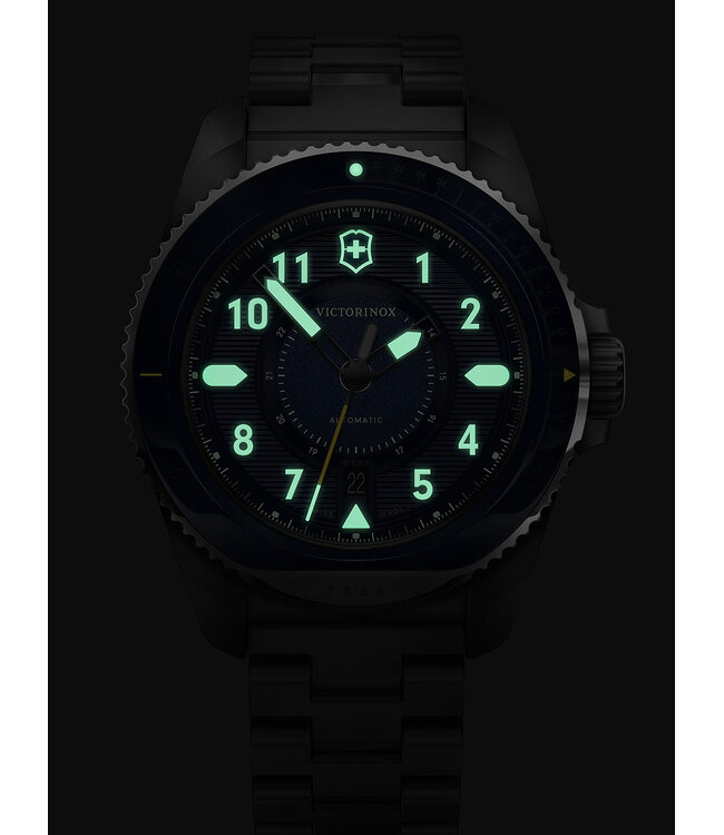Victorinox  242010 Herrenuhr Journey 43 mm