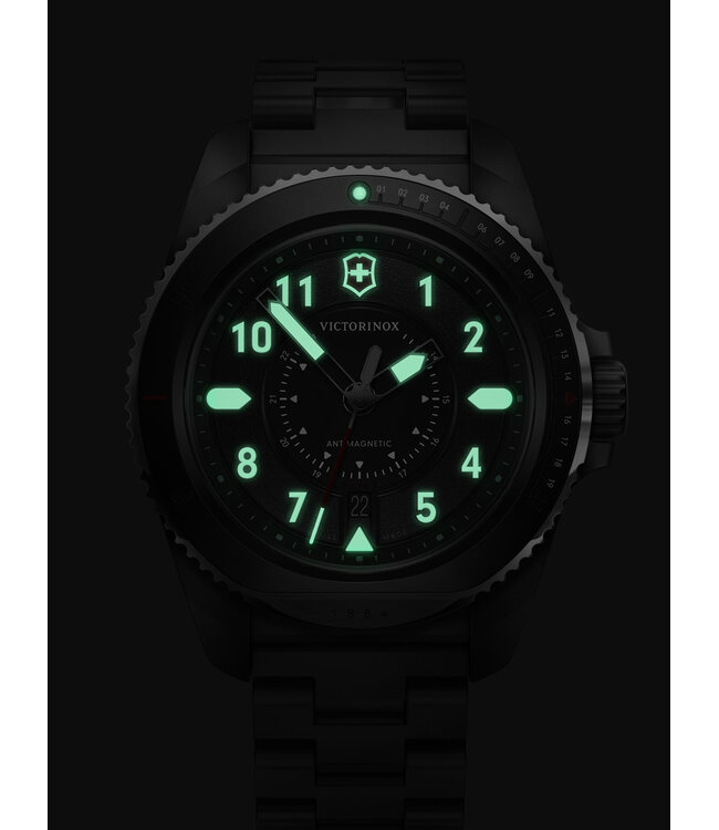 Victorinox  242009 Herrenuhr Journey 43 mm