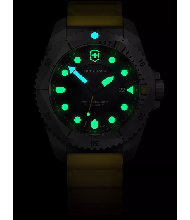Victorinox  241992 Herrenuhr Dive 43 mm