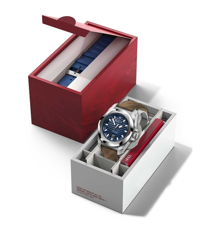 Victorinox  242018.1 Herrenuhr I.N.O.X. 41 mm
