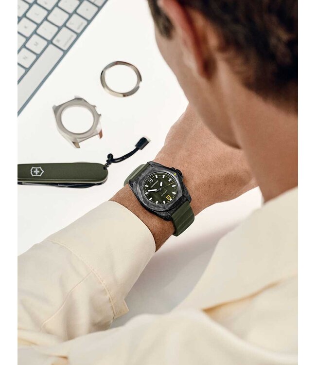 Victorinox  242021.1 Herrenuhr I.N.O.X. 41 mm