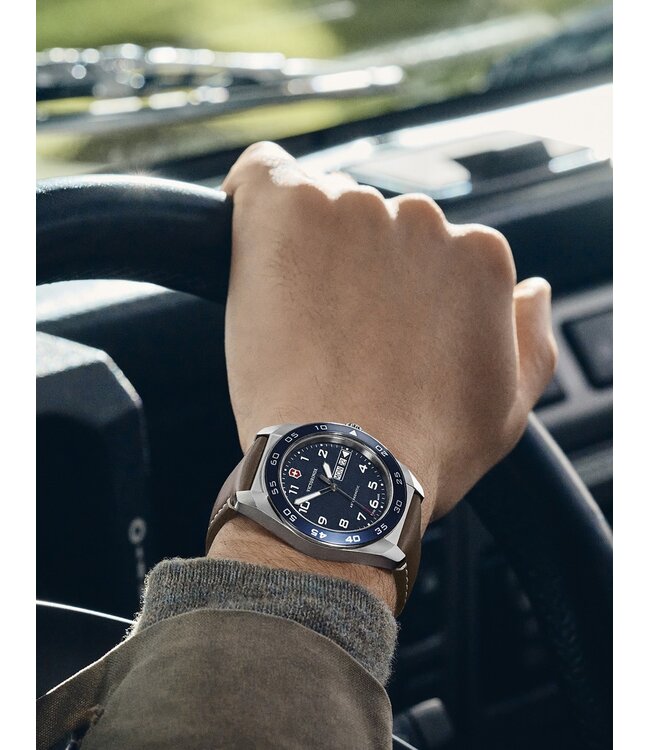 Victorinox  242040 Herrenuhr 42 mm
