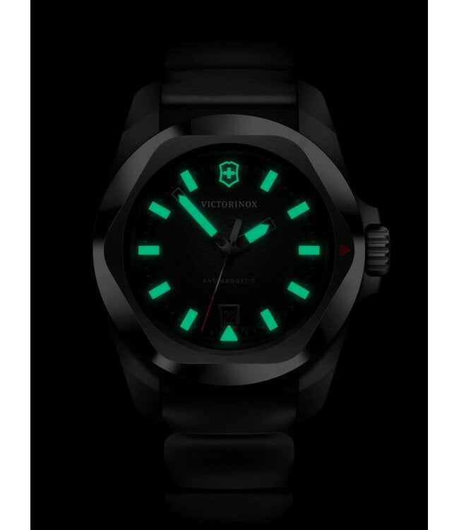 Victorinox  242028 Herrenuhr I.N.O.X. 41 mm