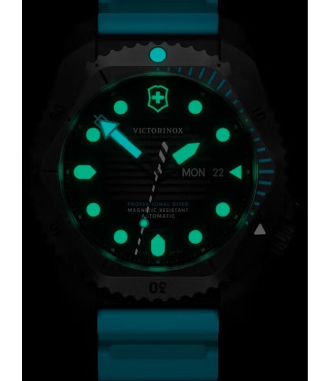 Victorinox  242071 Herrenuhr Dive 43 mm