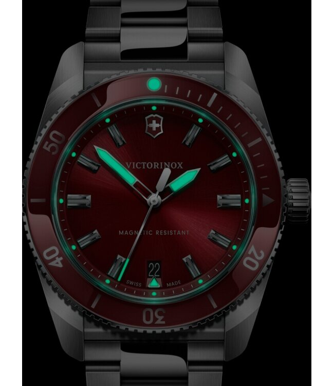 Victorinox  242098 Herrenuhr Maverick 39 mm