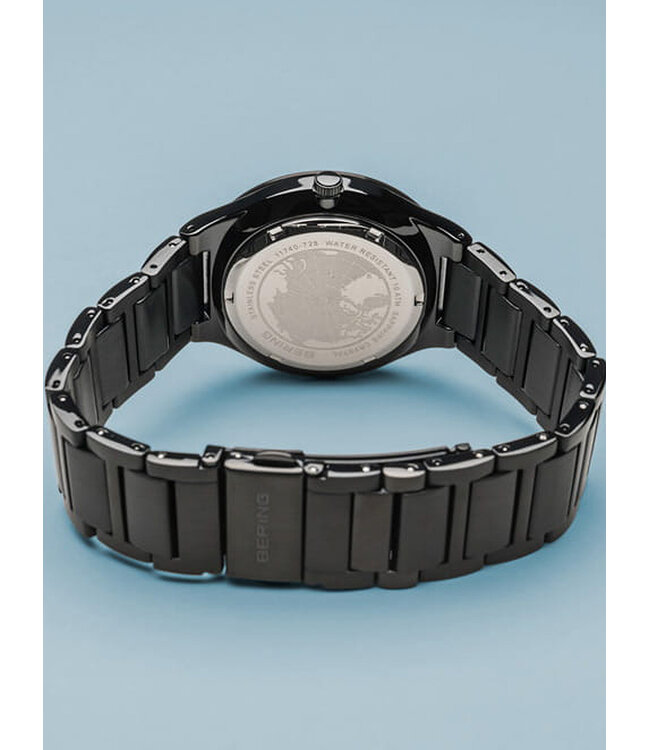Bering 11740-728 Herrenuhr Classic 40 mm